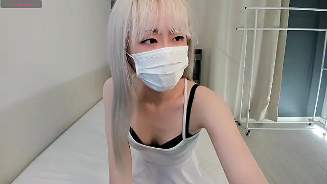 Snapshot of yeji_2001 chatting on 12-16-25, 11:04 yeji 2001 online show from 12-16-25, 11:04