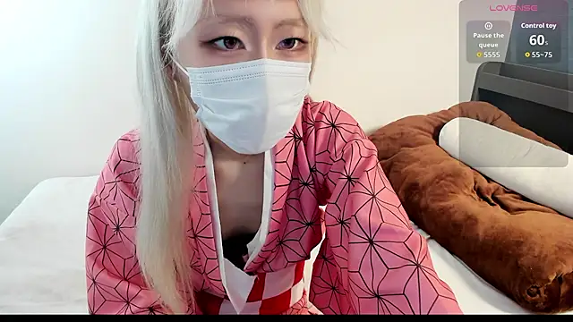 Snapshot of yeji_2001 chatting on 03-01-26, 04:31 yeji 2001 online show from 03-01-26, 04:31