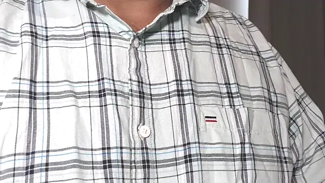 Snapshot of SUN-MON-69 chatting on 11-27-25, 04:53 SUN-MON-69 online show from 11-27-25, 04:53