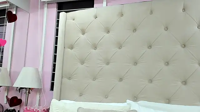 scarlett leblanc  online show from 07-11-26, 12:08