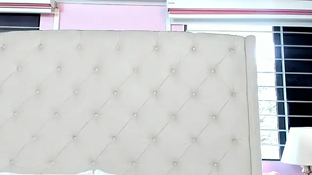 scarlett leblanc  online show from 07-23-26, 11:52