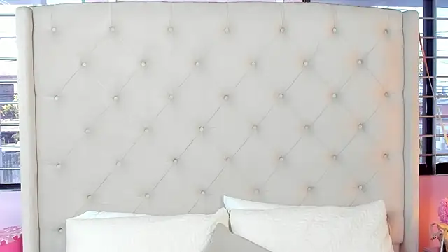 scarlett leblanc  online show from 07-31-26, 12:59