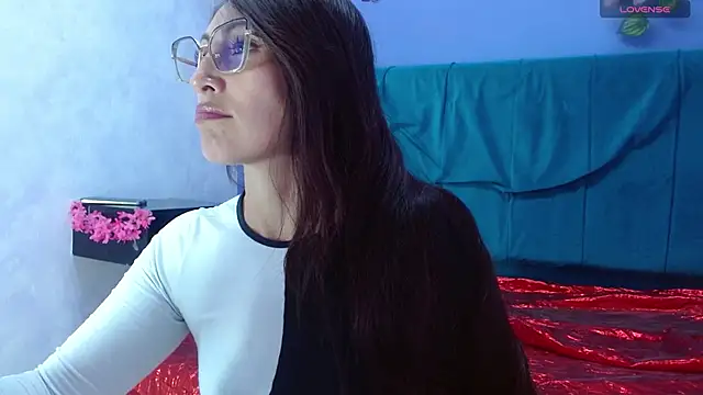 adaharagomezcm online show from 11-06-25, 08:10