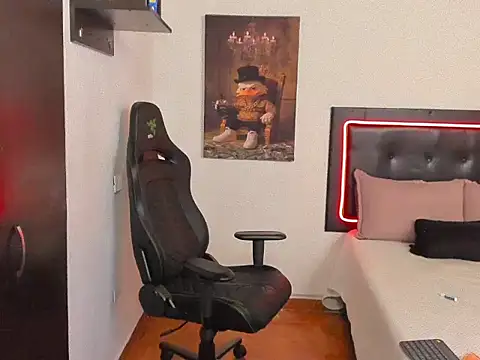 Snapshot of Joseph_palaciios chatting on 03-12-26, 04:40 Joseph palaciios online show from 03-12-26, 04:40