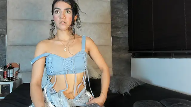 Snapshot of Liia_Leens chatting on 02-01-26, 04:22 Liia Leens online show from 02-01-26, 04:22