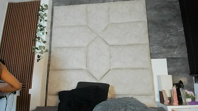 Snapshot of Liia_Leens chatting on 02-08-26, 04:27 Liia Leens online show from 02-08-26, 04:27