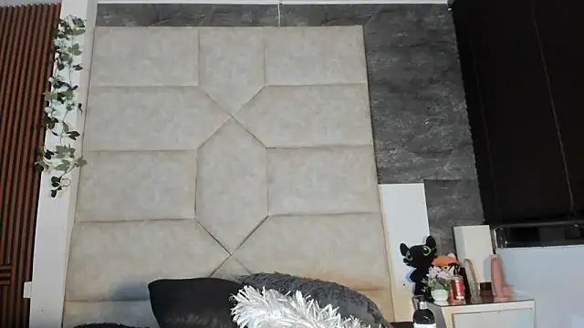 Snapshot of Liia_Leens chatting on 02-19-26, 04:08 Liia Leens online show from 02-19-26, 04:08