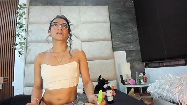 Snapshot of Liia_Leens chatting on 02-26-26, 05:56 Liia Leens online show from 02-26-26, 05:56