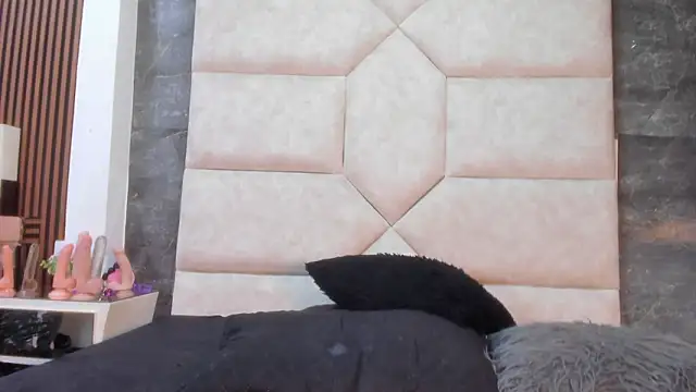 Snapshot of Liia_Leens chatting on 03-10-26, 04:06 Liia Leens online show from 03-10-26, 04:06