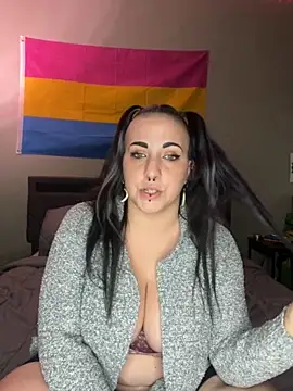 Snapshot of Chaos_Reign chatting on 11-08-25, 01:06 Chaos Reign online show from 11-08-25, 01:06