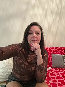 Snapshot of HotLdyllic chatting on 02-12-26, 05:19 HotLdyllic online show from 02-12-26, 05:19