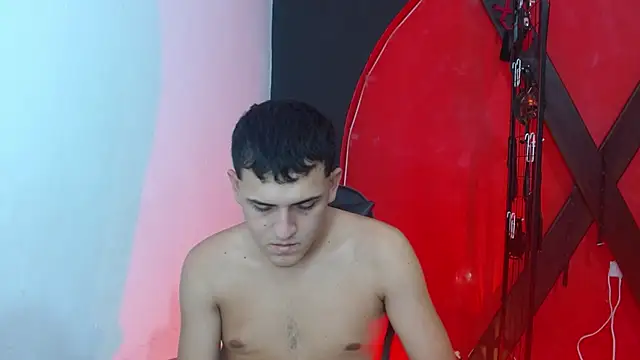 Snapshot of master_loky chatting on 10-31-25, 06:42 master loky online show from 10-31-25, 06:42