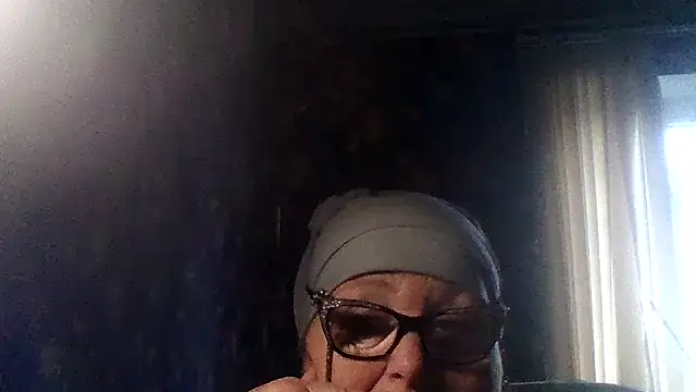 Milaniya606 online show from 10-31-25, 02:07