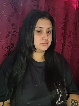 Snapshot of CurvyNoir chatting on 12-16-25, 04:23 CurvyNoir online show from 12-16-25, 04:23