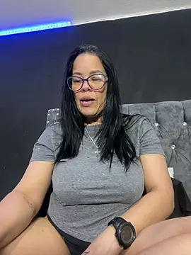 Snapshot of sofia_lopez70 chatting on 06-16-26, 01:14 sofia lopez70 online show from 06-16-26, 01:14