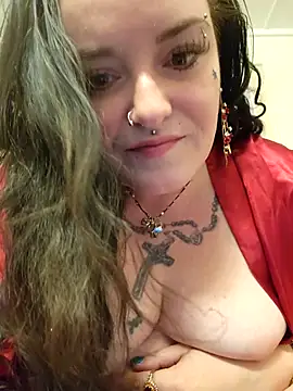 Snapshot of kendrarayy chatting on 11-12-25, 02:34 kendrarayy online show from 11-12-25, 02:34