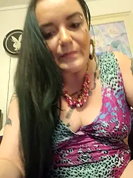 Snapshot of kendrarayy chatting on 11-16-25, 01:44 kendrarayy online show from 11-16-25, 01:44