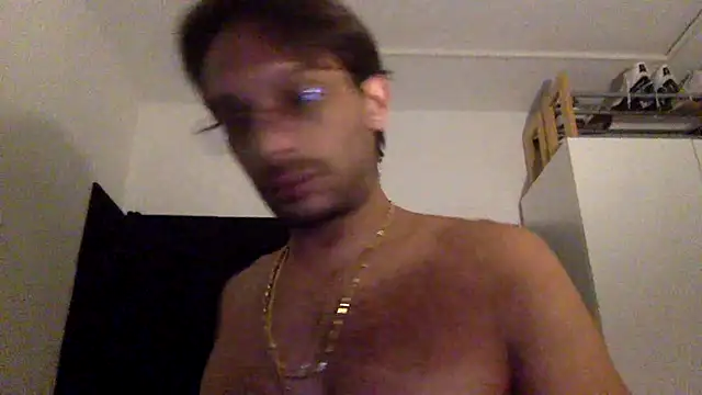 Snapshot of Zaskeee chatting on 12-14-25, 08:35 Zaskeee online show from 12-14-25, 08:35