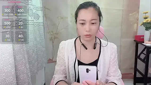 Lingling-Baby520 online show from 04-12-26, 03:55