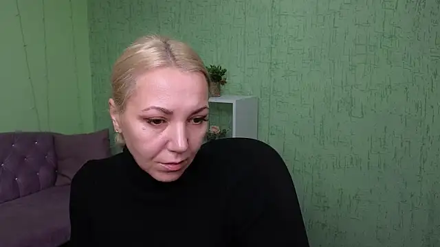 Snapshot of Jade_Journey chatting on 10-31-25, 07:53 Jade Journey online show from 10-31-25, 07:53