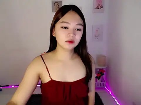 lustfullakim online show from 07-04-26, 07:47