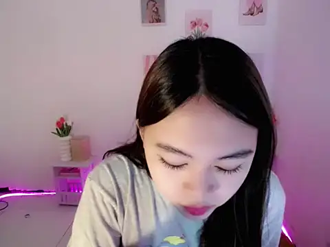 lustfullakim online show from 07-26-26, 12:01