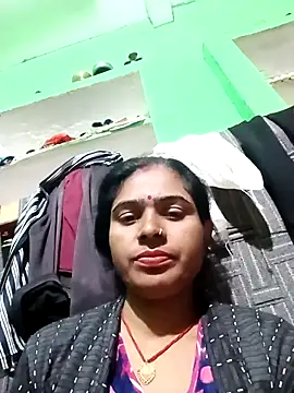 Snapshot of Rsr-1 chatting on 10-31-25, 09:05 Rsr-1 online show from 10-31-25, 09:05