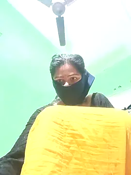 Snapshot of Rsr-1 chatting on 11-02-25, 08:22 Rsr-1 online show from 11-02-25, 08:22