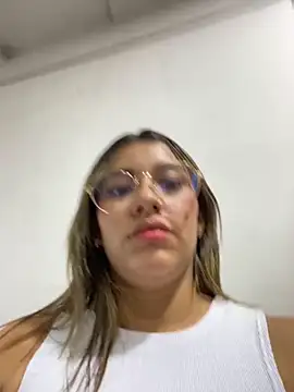 liahot69 online show from 06-17-26, 02:36