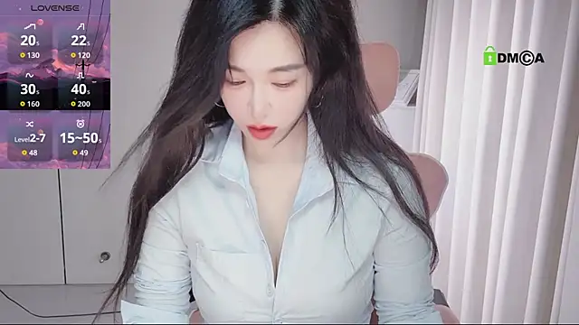 YunShan-33 online show from 06-01-26, 04:25