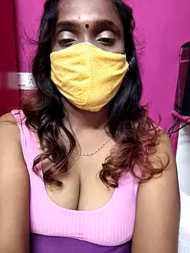 Snapshot of Queen-dhivya chatting on 12-05-25, 06:48 Queen-dhivya online show from 12-05-25, 06:48