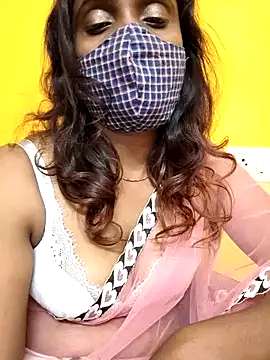 Snapshot of Queen-dhivya chatting on 12-15-25, 05:50 Queen-dhivya online show from 12-15-25, 05:50