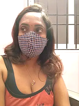 Snapshot of Queen-dhivya chatting on 02-03-26, 05:40 Queen-dhivya online show from 02-03-26, 05:40