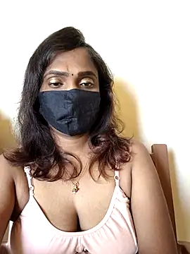 Snapshot of Queen-dhivya chatting on 02-05-26, 03:33 Queen-dhivya online show from 02-05-26, 03:33