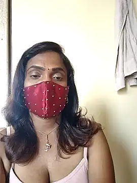 Snapshot of Queen-dhivya chatting on 02-17-26, 03:47 Queen-dhivya online show from 02-17-26, 03:47