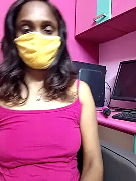 Snapshot of Queen-dhivya chatting on 03-27-26, 06:18 Queen-dhivya online show from 03-27-26, 06:18