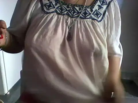 Snapshot of Jadeinthesky chatting on 11-03-25, 05:14 Jadeinthesky online show from 11-03-25, 05:14