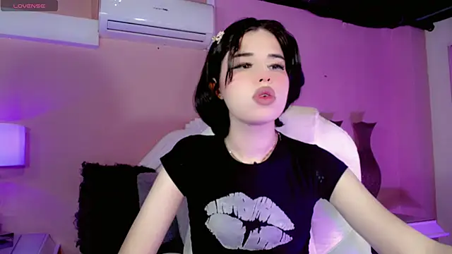 ClaudiaSophia online show from 11-18-25, 11:25