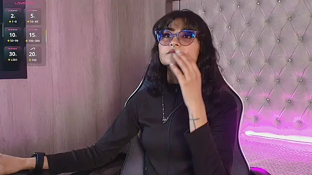 liliclan  online show from 11-04-25, 12:59