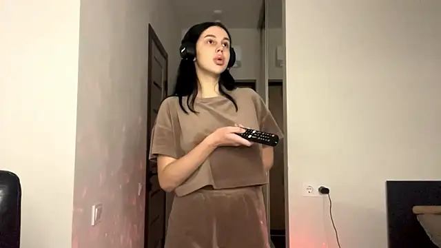 EliseBonser online show from 11-03-25, 06:53