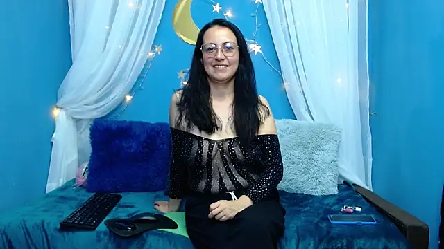 Lauryn Jones online show from 11-27-25, 03:25