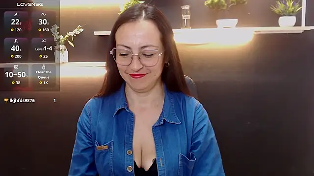 Lauryn Jones online show from 03-06-26, 04:25