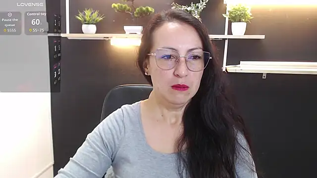 Lauryn Jones online show from 04-20-26, 04:43