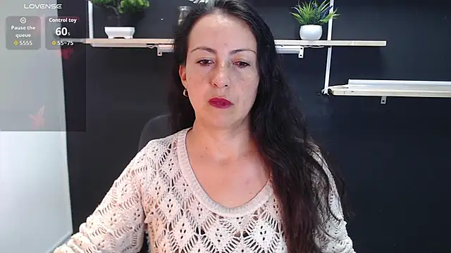 Lauryn Jones online show from 05-13-26, 05:43