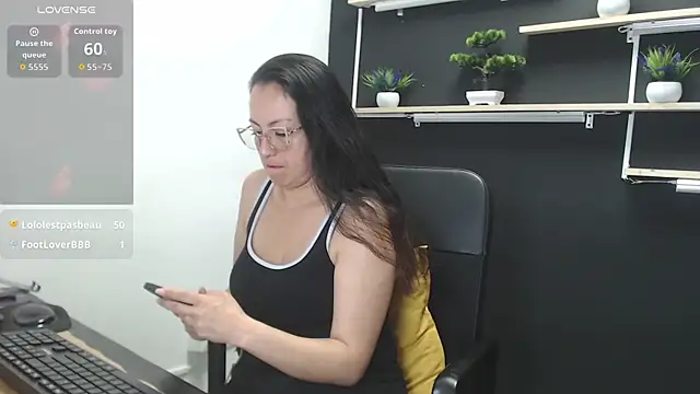 Lauryn Jones online show from 07-28-26, 07:39