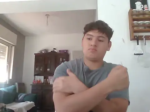 Snapshot of Myboy0020 chatting on 11-17-25, 12:33 Myboy0020 online show from 11-17-25, 12:33