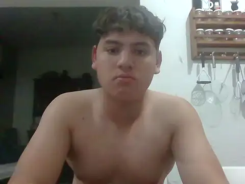 Snapshot of Myboy0020 chatting on 11-21-25, 04:22 Myboy0020 online show from 11-21-25, 04:22