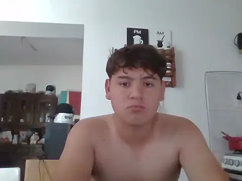 Snapshot of Myboy0020 chatting on 12-16-25, 05:40 Myboy0020 online show from 12-16-25, 05:40