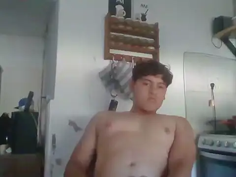 Snapshot of Myboy0020 chatting on 02-19-26, 06:37 Myboy0020 online show from 02-19-26, 06:37