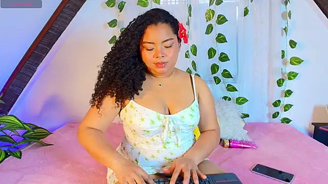 Snapshot of alanaa_gomezz chatting on 06-01-26, 06:53 alanaa gomezz online show from 06-01-26, 06:53